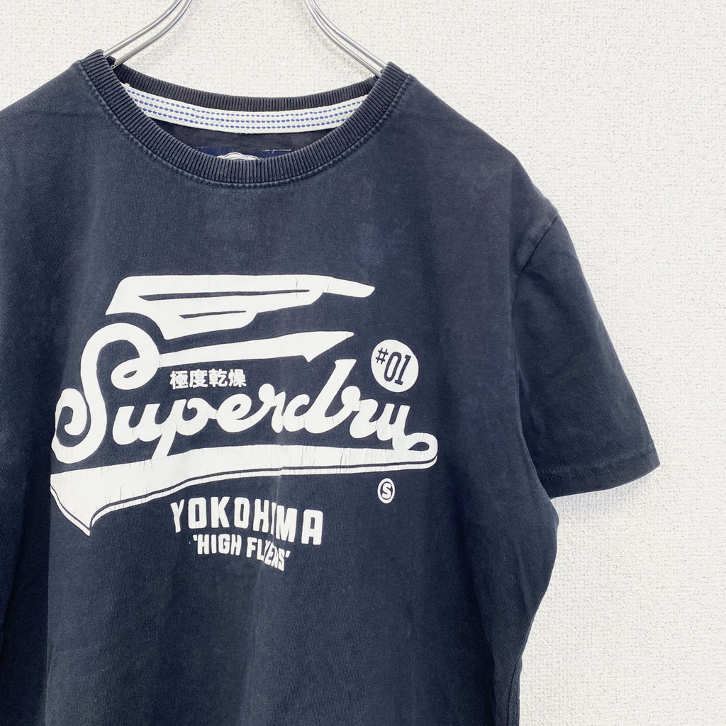 SUPERDRY　スパードライ　半袖プリントTシャツ　クルーネック　レトロデザイン　紺　ネイビー　ブルー　古着