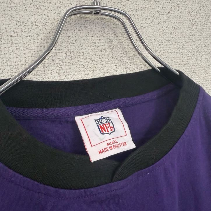 NFL　半袖プリントTシャツ　クルーネック　刺繍　レトロデザイン　RAVENS　紫　パープル　XLサイズ　古着