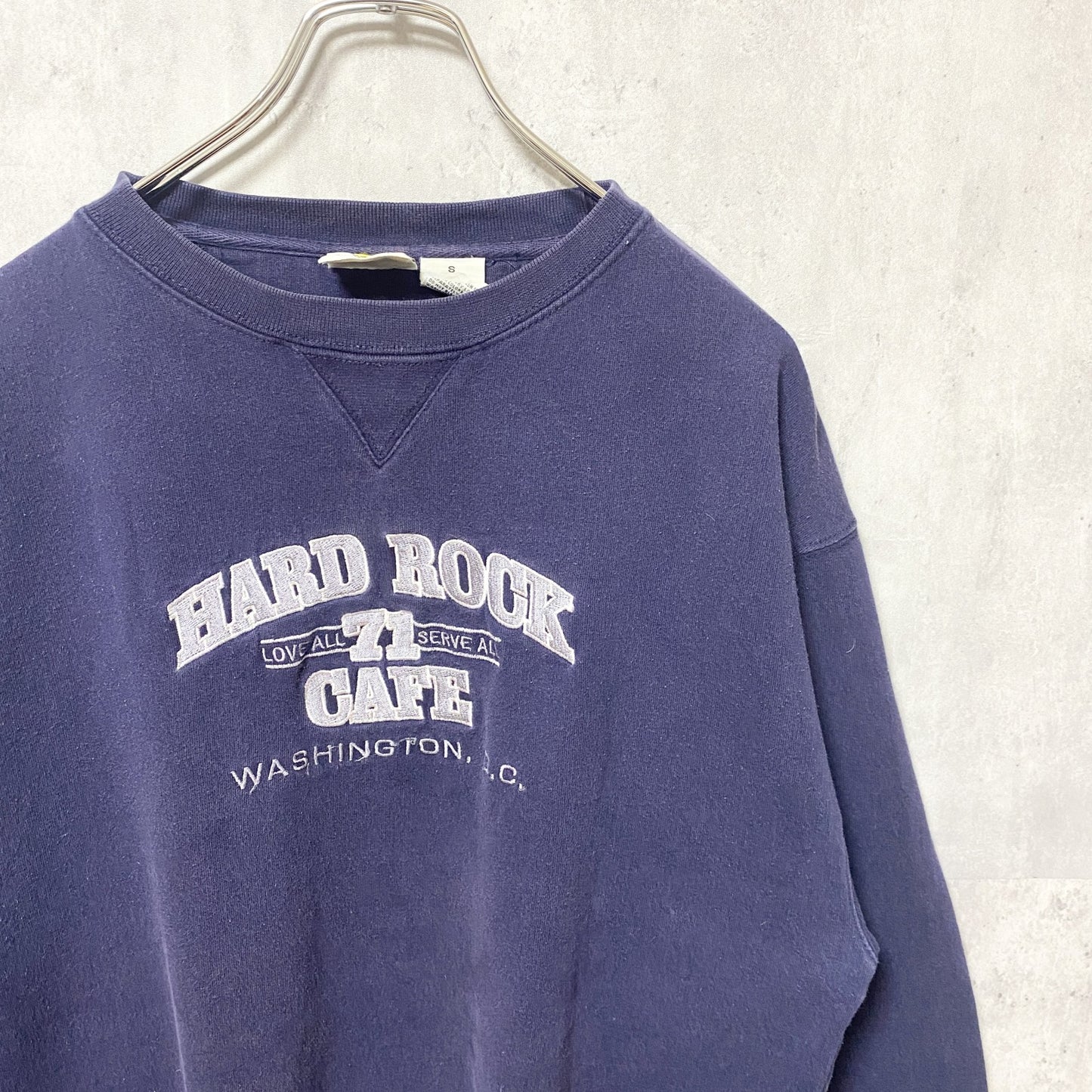 古着 used　HARD ROCK CAFE ハードロックカフェ　90s　長袖ロゴスウェット　トレーナー　ネイビー　Sサイズ