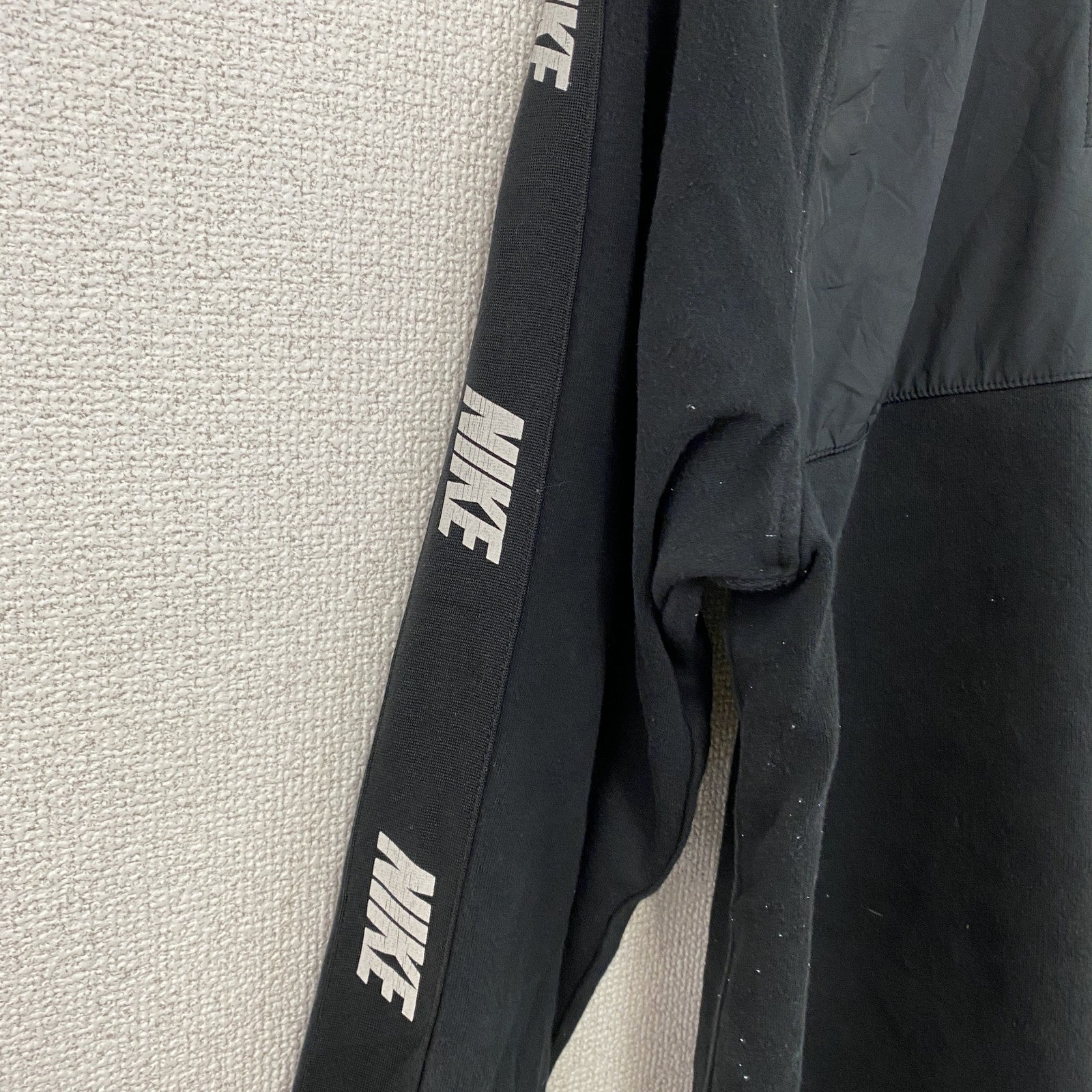 NIKE　ナイキ　長袖ハーフジップジャケット　黒　ブラック　XSサイズ　古着
