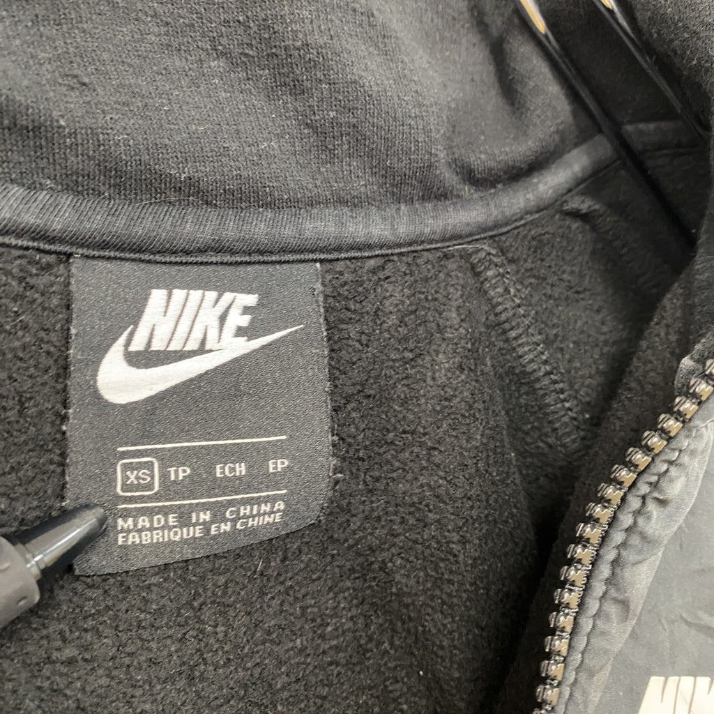 NIKE　ナイキ　長袖ハーフジップジャケット　黒　ブラック　XSサイズ　古着