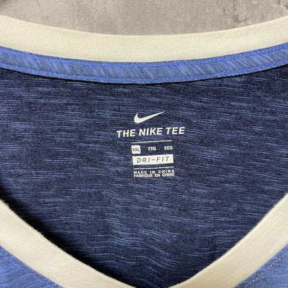 古着 used　NIKE　ナイキ　半袖Vネックロゴプリントシャツ　スポーティー　レトロデザイン　ブルー　Lサイズ