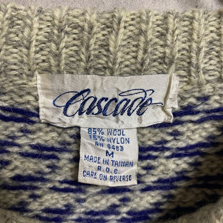 CASCADE 　長袖クルーネックニット　セーター　厚手　ノルディック柄　雪　北欧　レトロデザイン　Mサイズ　古着