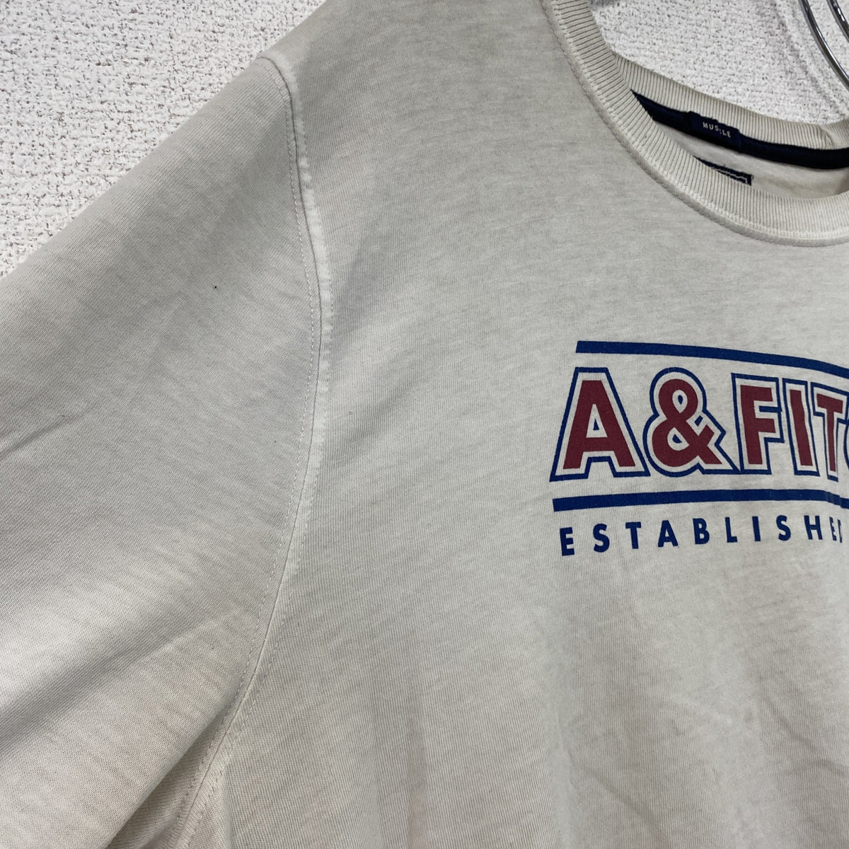 Abercrombie&Fitch　アバクロンビー&フィッッチ　長袖Tシャツ/ロンT　デカロゴ　白　ホワイト　XLサイズ　古着