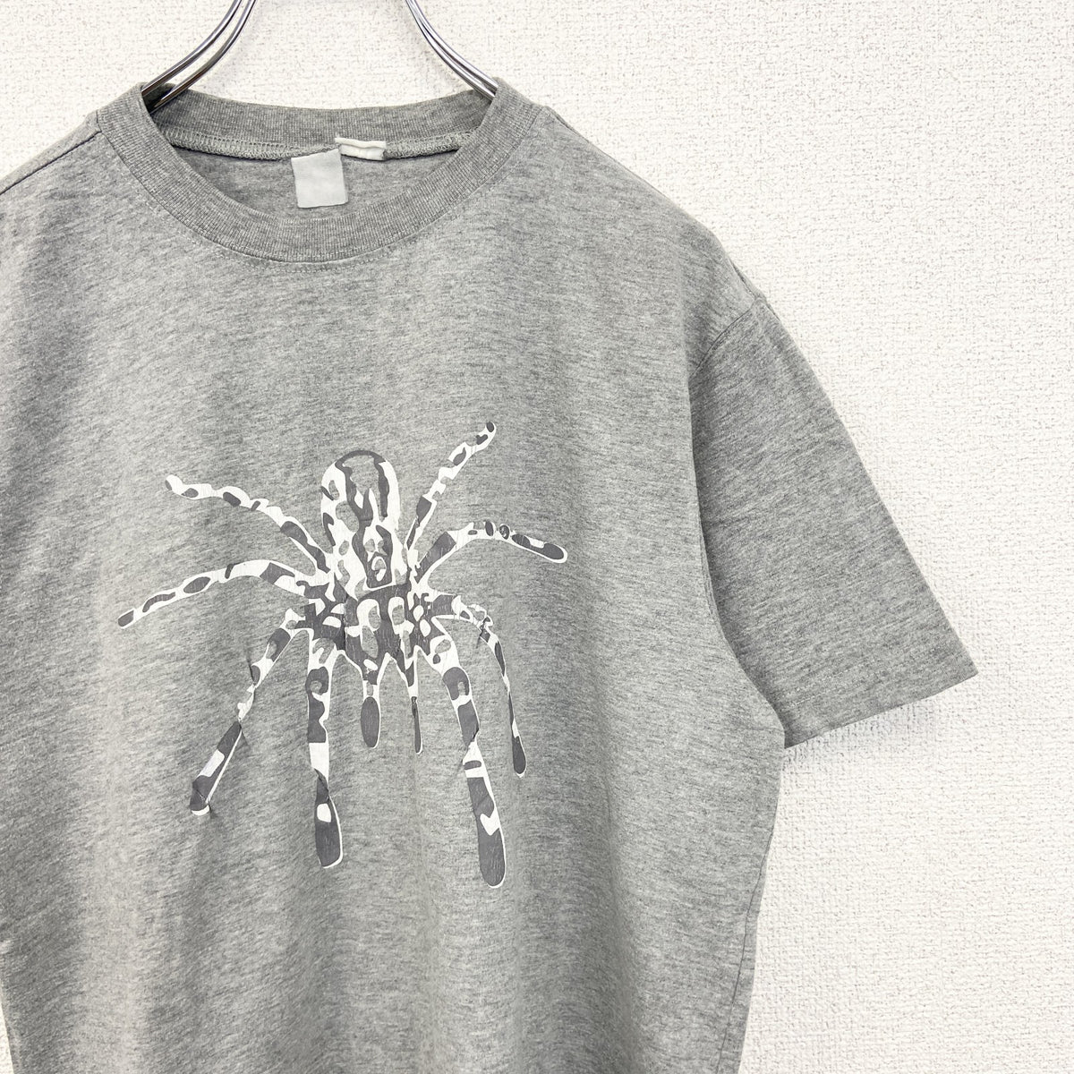 00s　LooKS4u　半袖プリントアニマルTシャツ　スパイダー　蜘蛛　クルーネック　ヴィンテージ　灰色　グレー　古着