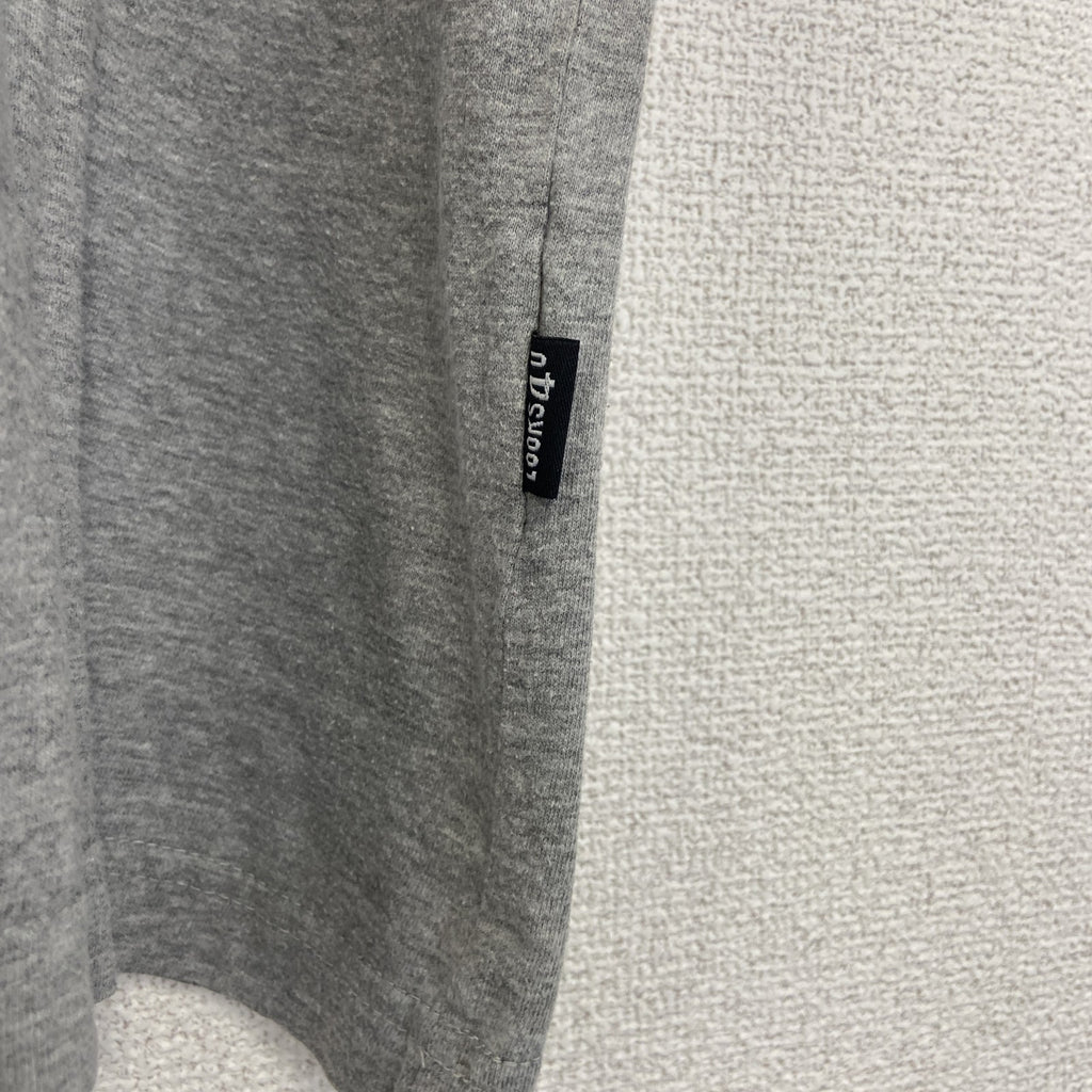 00s　LooKS4u　半袖プリントアニマルTシャツ　スパイダー　蜘蛛　クルーネック　ヴィンテージ　灰色　グレー　古着
