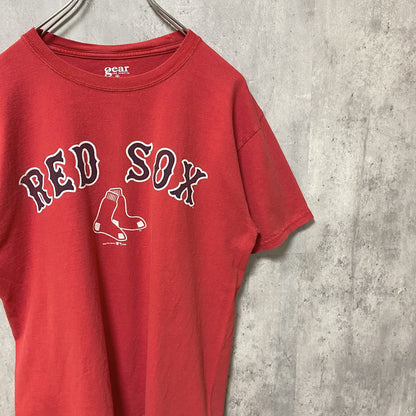 古着 used　gear 半袖クルーネックプリントTシャツ　RED SOX　赤　レッド　レトロデザイン　Mサイズ　