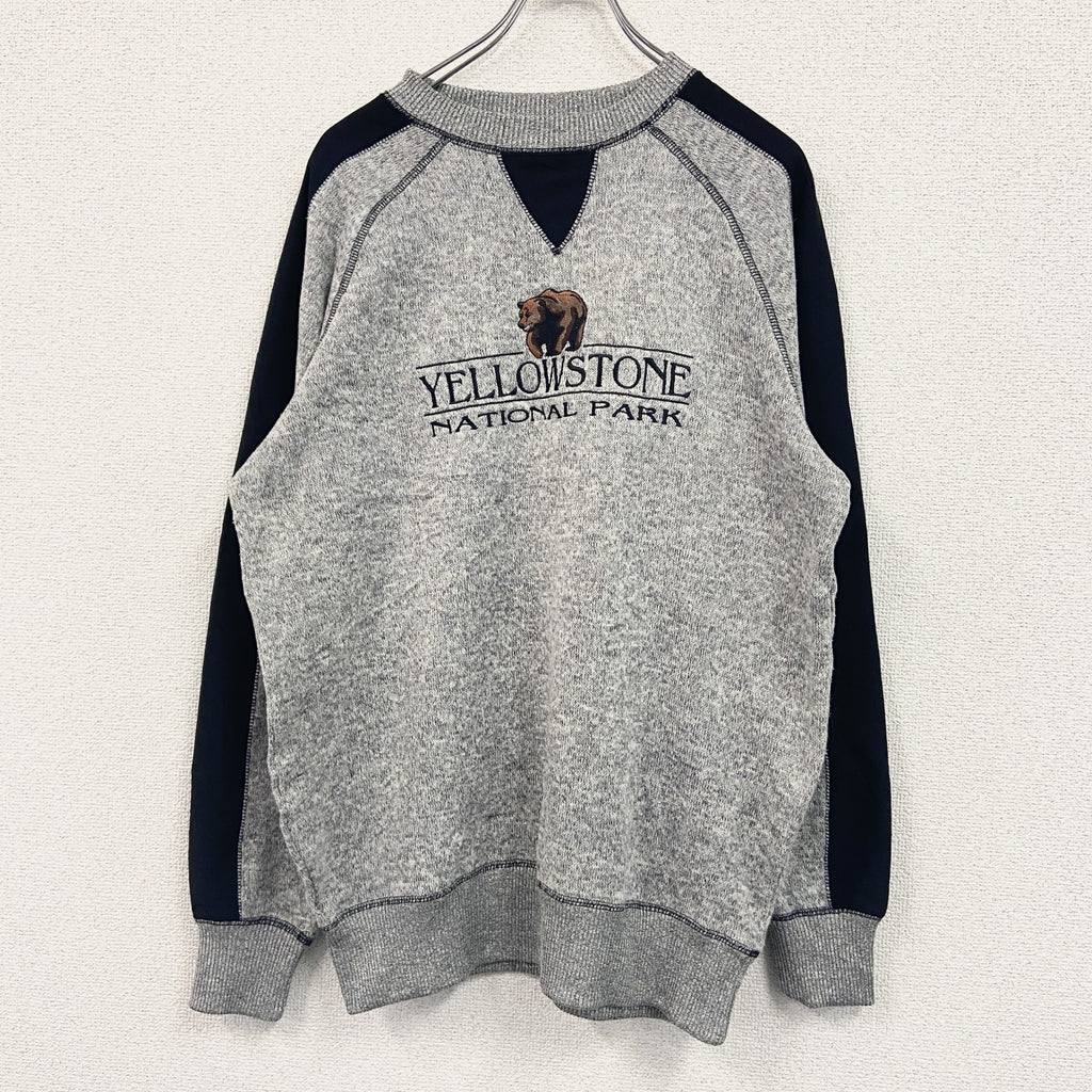 Renegade club　スウェット/トレーナー　前V　ラグランスリーブ　刺繍ロゴ　3連プリント　灰色　グレー　Mサイズ　古着