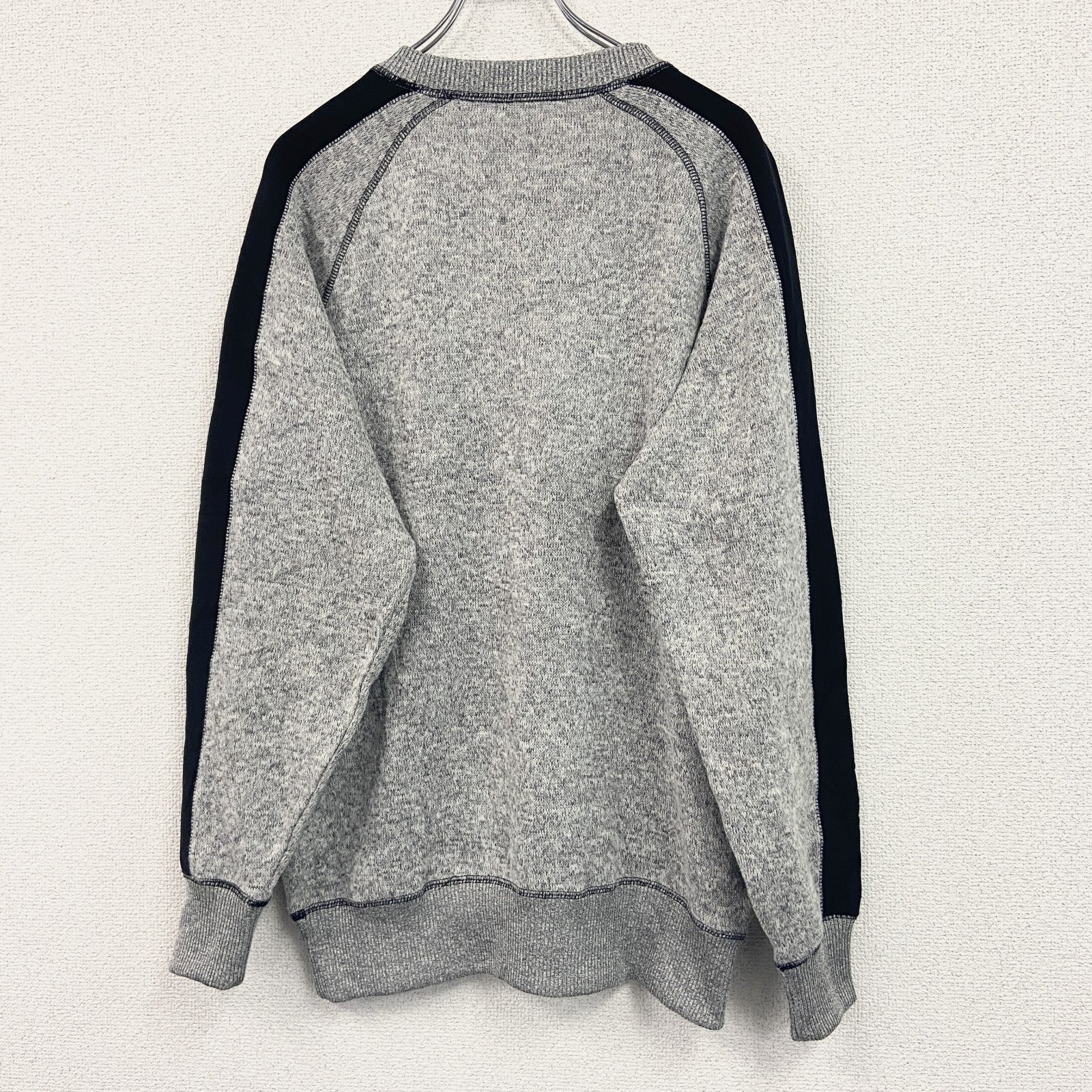 Renegade club　スウェット/トレーナー　前V　ラグランスリーブ　刺繍ロゴ　3連プリント　灰色　グレー　Mサイズ　古着