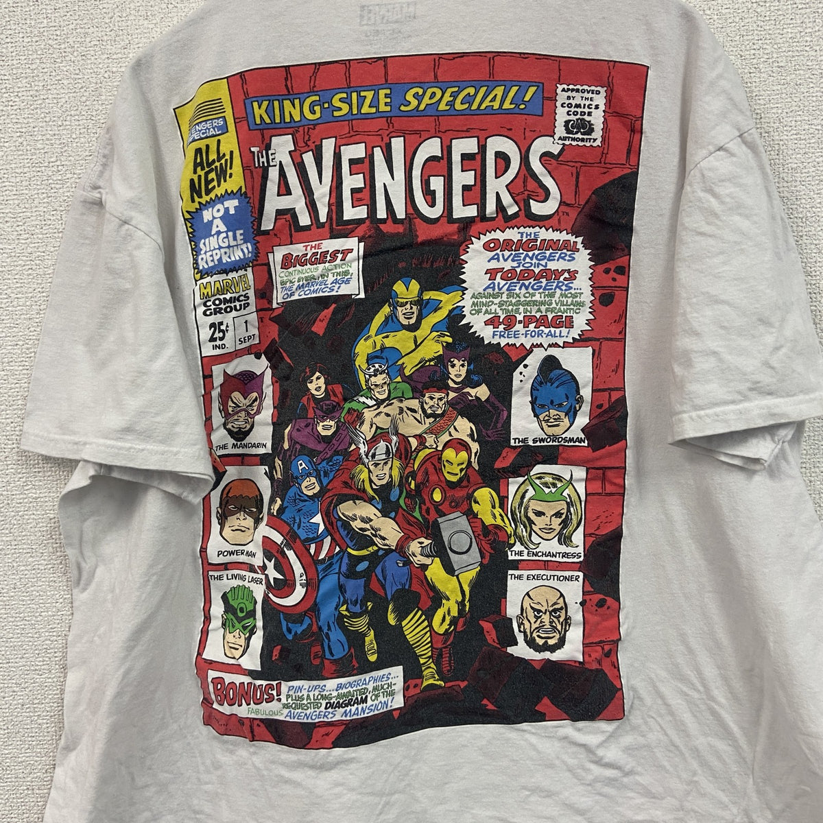 MARVEL　マーベル　Avengers　アベンジャーズ　半袖プリントTシャツ　アニメT　キャラクターT　白　ホワイト　XLサイズ　古着