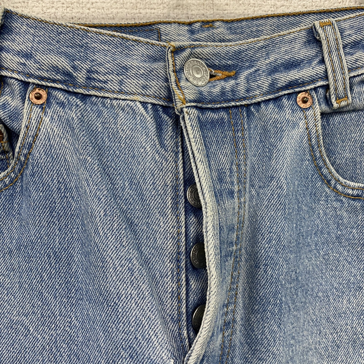 90s　Levi’s　リーバイス　501 STUDENT　デニムパンツ/ジーンズ　ボタンフライ　縦落ち　インディゴ　W29サイズ　　ヴィンテージ　古着