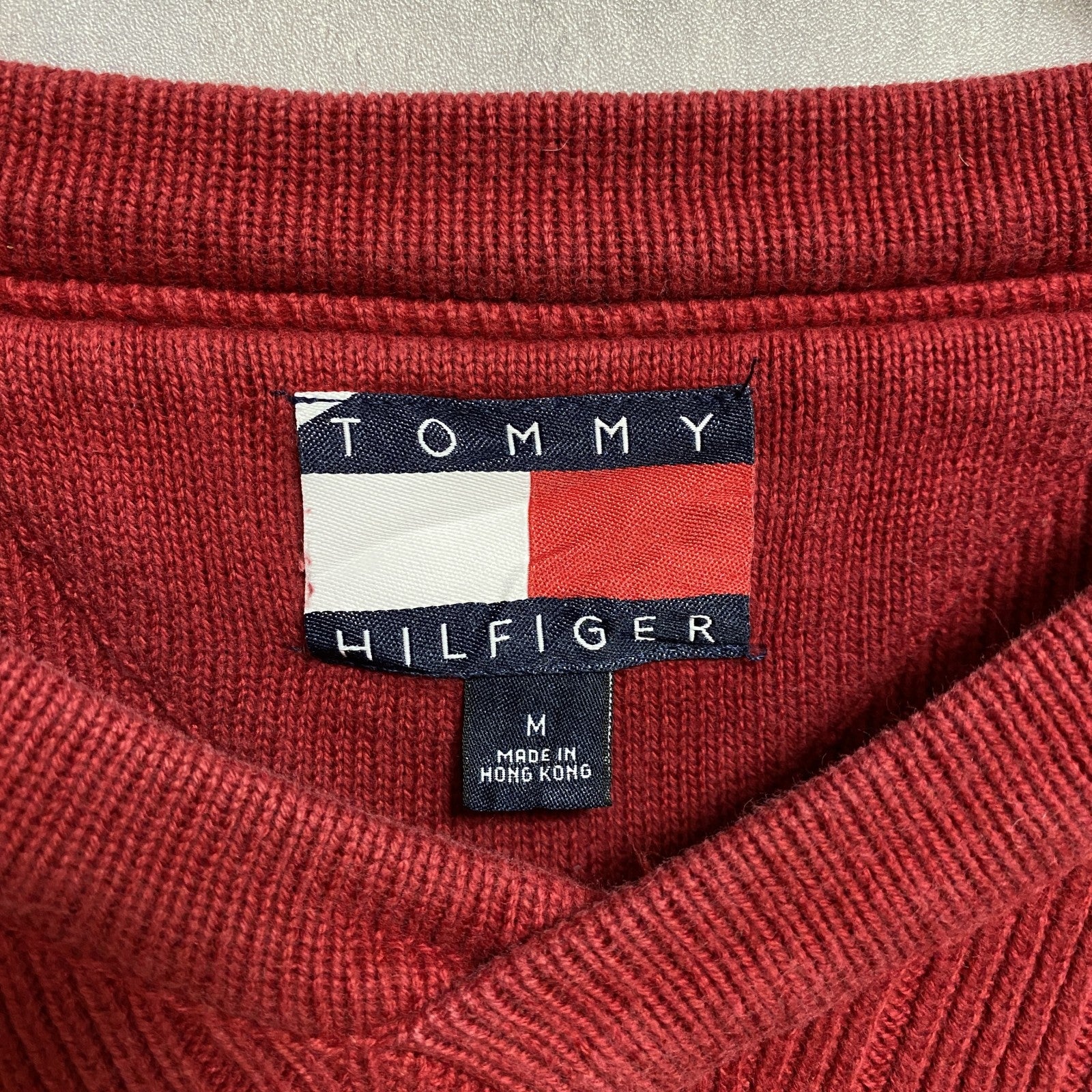 TOMMY HILFIGER トミーヒルフィガー　長袖Vネックニット　セーター　赤　レッド　秋冬服　Mサイズ　古着