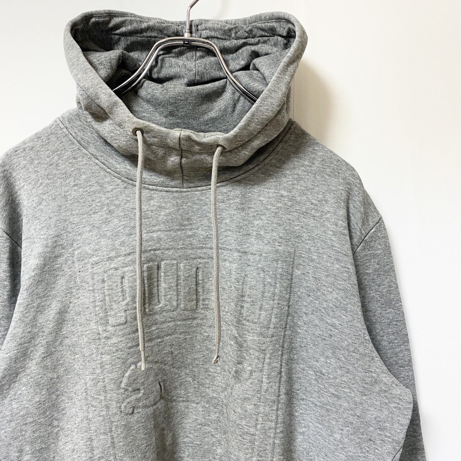 PUMA　プーマ　スウェットパーカー/フーディ　ハイネック　デカロゴ　灰色　グレー　Mサイズ　古着
