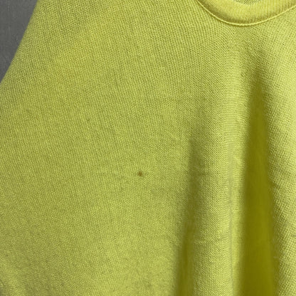 古着 used　IZOD LACOSTE アイゾッドラコステ　70s　長袖Vネックニット　セーター　ワンポイントロゴ刺繍　Lサイズ