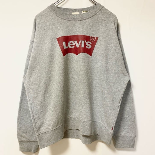 古着 used　LEVI’S リーバイス　長袖フロントロゴデザインスウェット　トレーナー　クルーネック　グレー　Ｌサイズ