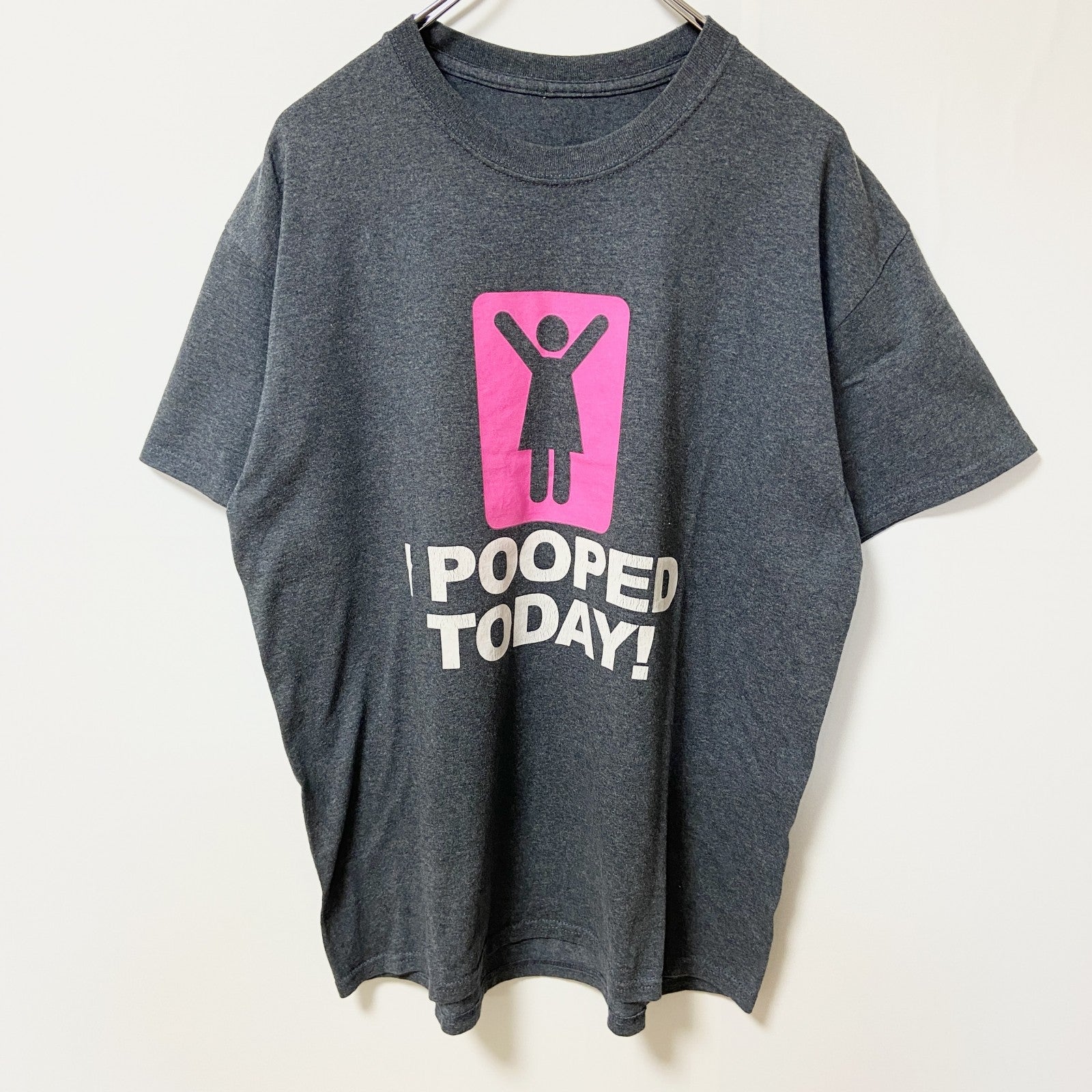 I POOPED TODAY！　半袖プリントTシャツ　グレー　灰色　クルーネック　個性的　おもしろ　ギャグT　Mサイズ　古着