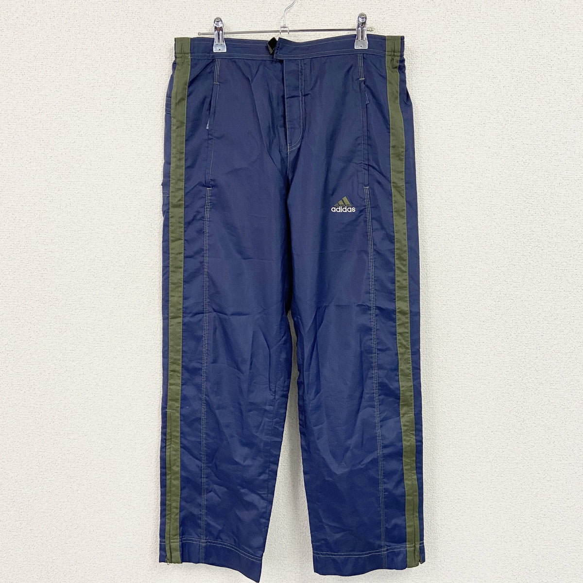 90s　adidas　アディダス　トラックパンツ/ジャージパンツ　リップストップ　パフォーマンスロゴ　ヴィンテージ　紺　ネイビー　Mサイズ　古着