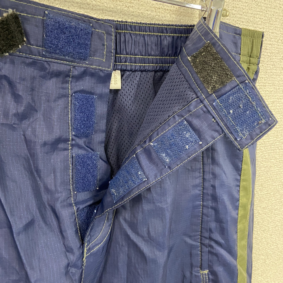 90s　adidas　アディダス　トラックパンツ/ジャージパンツ　リップストップ　パフォーマンスロゴ　ヴィンテージ　紺　ネイビー　Mサイズ　古着
