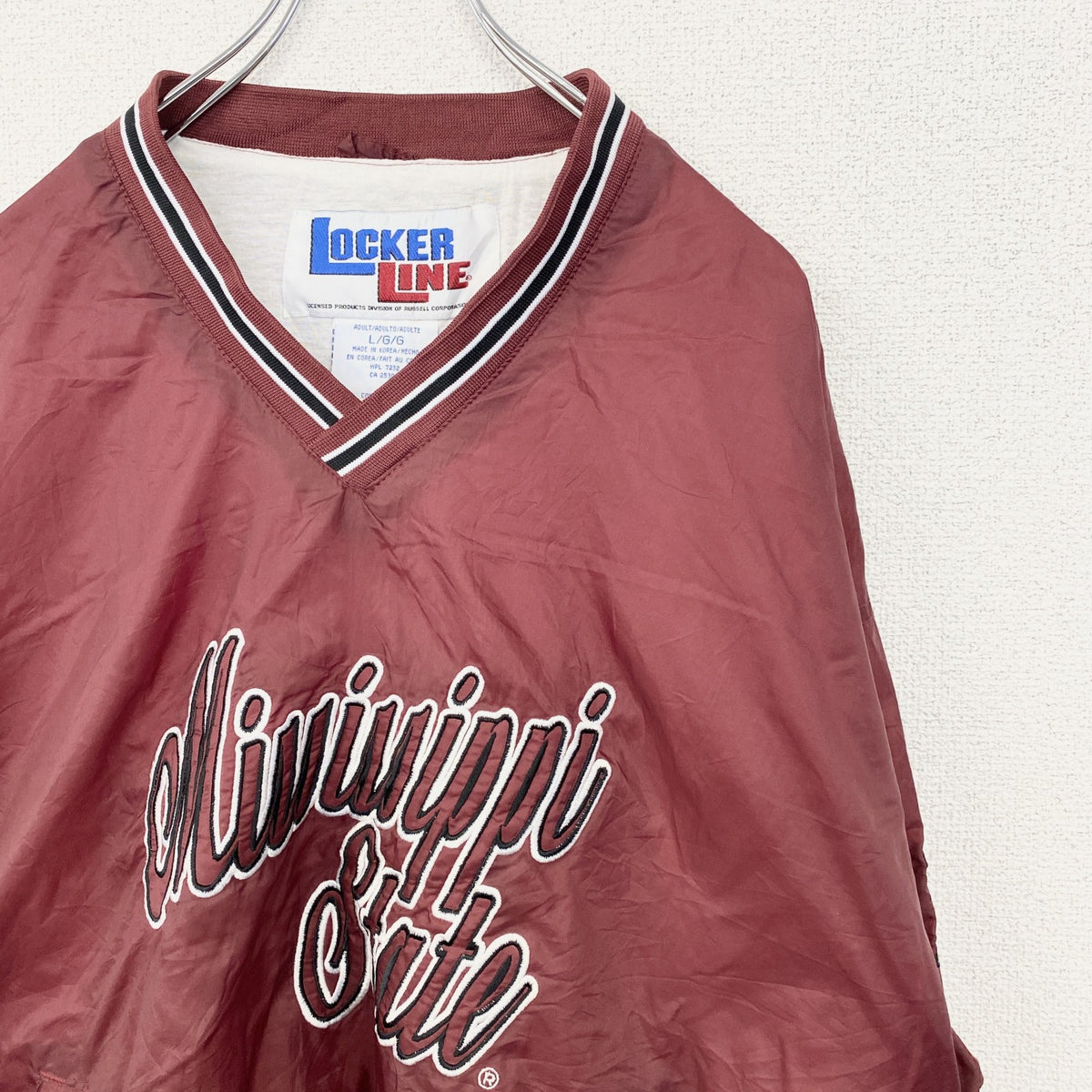LOCKER LINE　長袖Vネックカレッジナイロンプルオーバー　ミシシッピ大学　ワインレッド　Lサイズ　古着