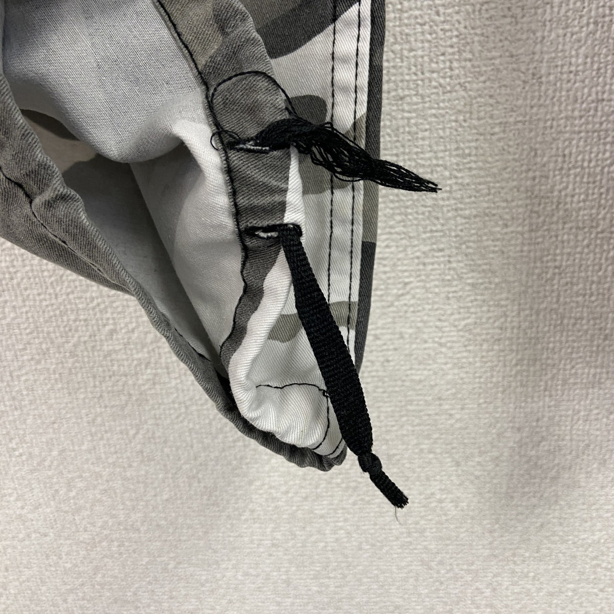 00s　ミリタリーパンツ　民間　ボタンフライ　カモフラ　迷彩柄　ヴィンテージ　黒　ブラック　Mサイズ　古着