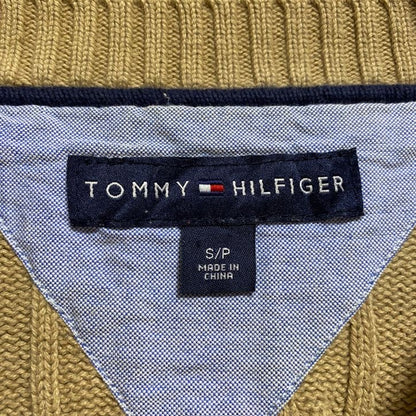 古着 used　TOMMYHILFIGER　トミーヒルフィガー　長袖クルーネックニット　セーター　ワンポイント　ベージュ　Sサイズ