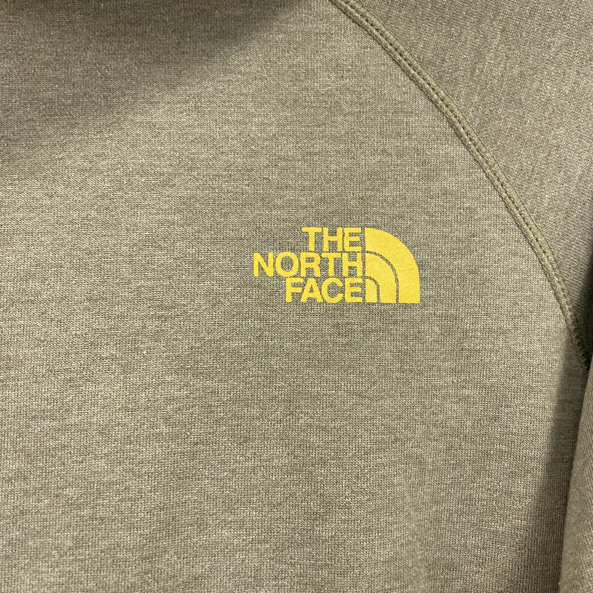 THE NORTH FACE　ザ・ノースフェイス　スウェットパーカー/フーディー　ラグランスリーブ　カーキ　XLサイズ トレーナー スウェットトップス フード付き 古着