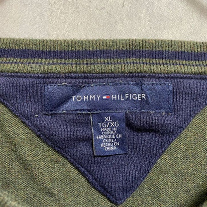 古着 used　TOMMYHILFIGER　トミーヒルフィガー　長袖ワンポイント刺繍ニット　Vネックセーター　緑　XLサイズ