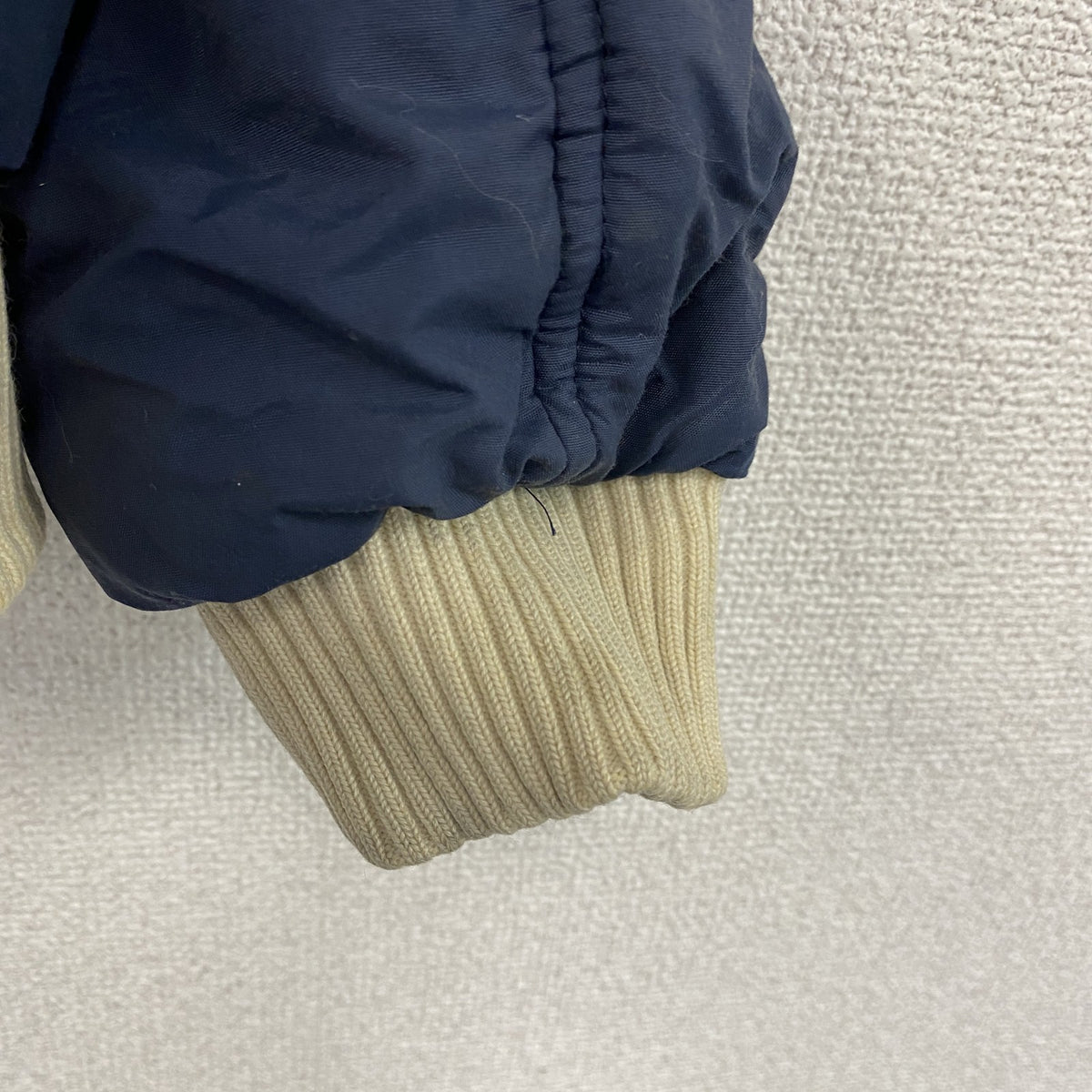 adidas　アディダス　中綿ジャケット　紺　ネイビー　Mサイズ ダウン ダウンアウター メンズ 古着