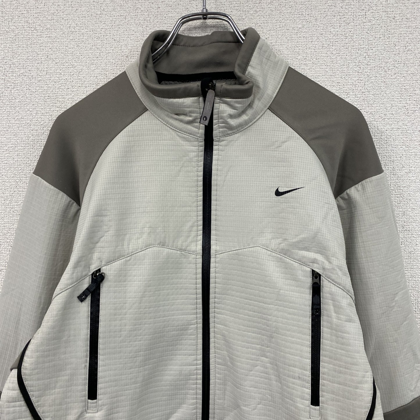 NIKE　ナイキ　トラックジャケット/ジャージ　フルジップジャケット　スウッシュ　グレー　XLサイズ