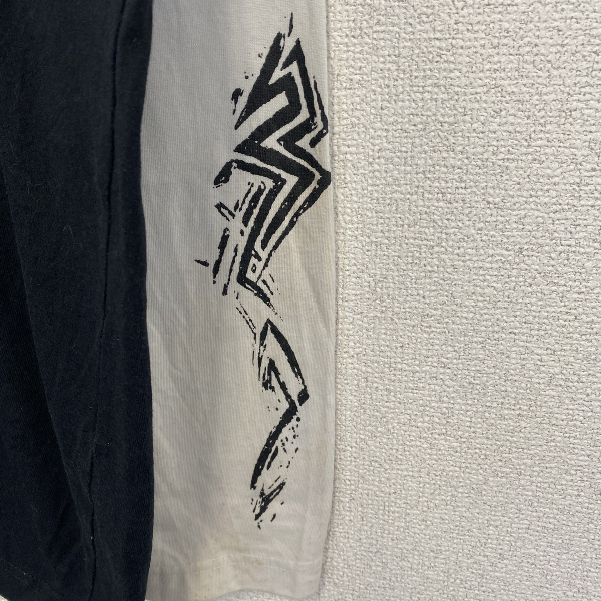 Anil Baner　長袖プリントTシャツ　バイカラー　カジュアルデザイン　クルーネック　白　ホワイト　黒　ブラック　春服　Lサイズ　古着