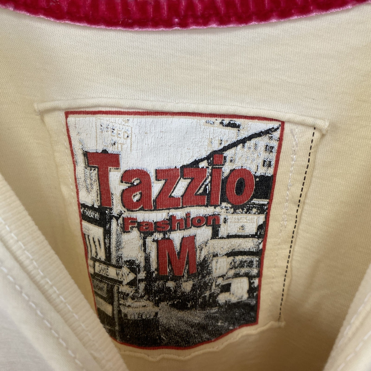 Tazzio　半袖プリントTシャツ　CAR QUEEN KILLERS　レトロ風　クルーネック　ベージュ　Mサイズ　古着