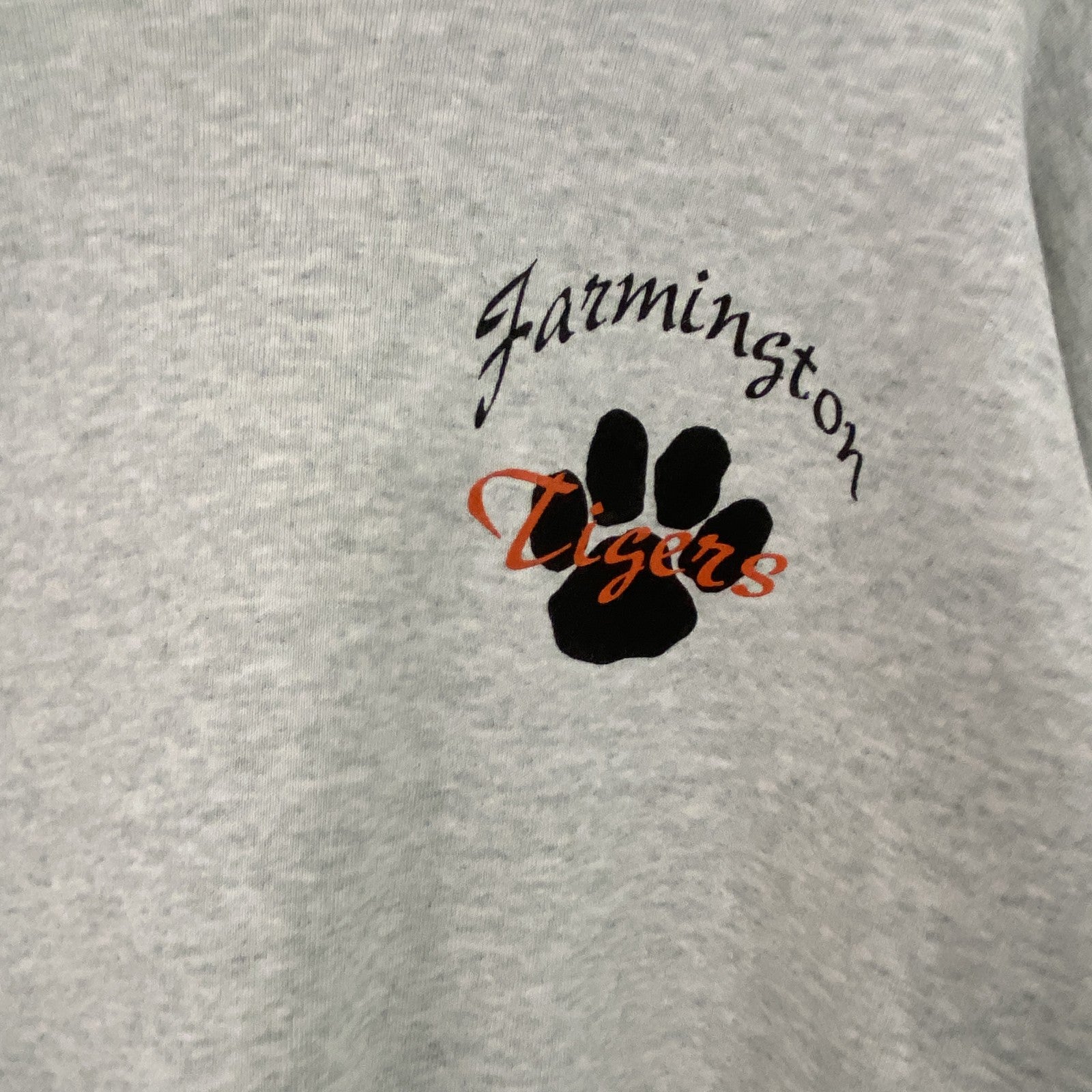 Farmington Tigers Lacrosse　ファミリントンタイガースラクロス　スウェット/トレーナー　カレッジロゴ　アーチプリント　灰色　グレー　古着