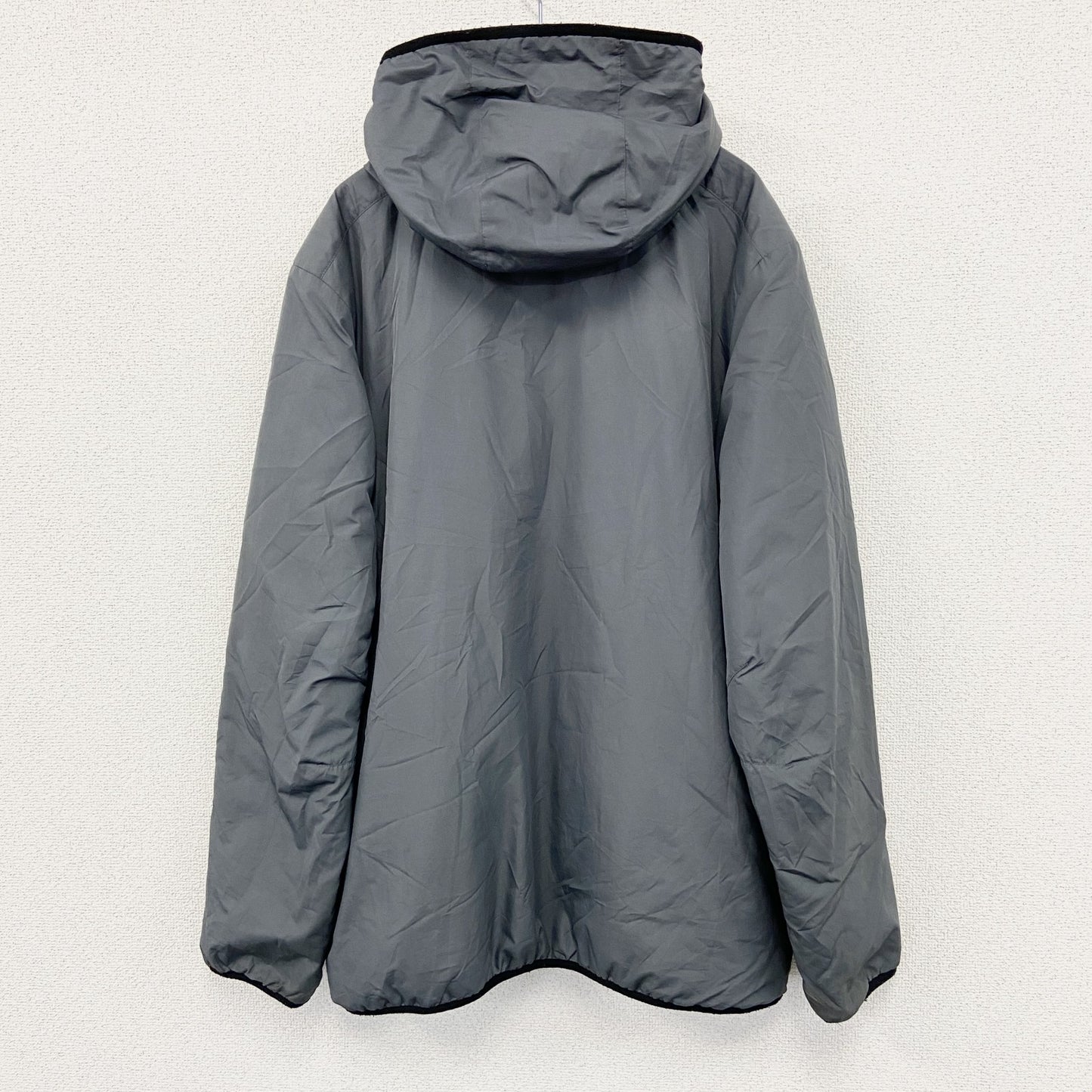 NIKE　ナイキ　フルジップ中綿ジャケット　スウッシュロゴ　グレー　XLサイズ