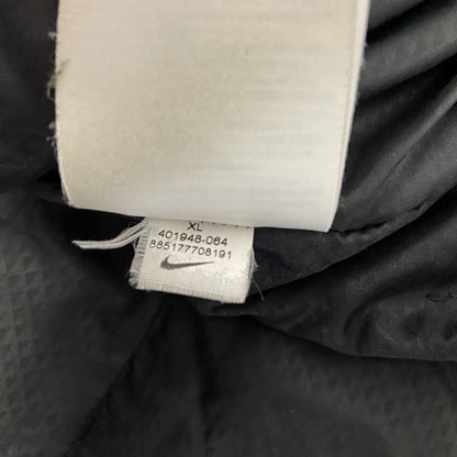 NIKE　ナイキ　フルジップ中綿ジャケット　スウッシュロゴ　グレー　XLサイズ