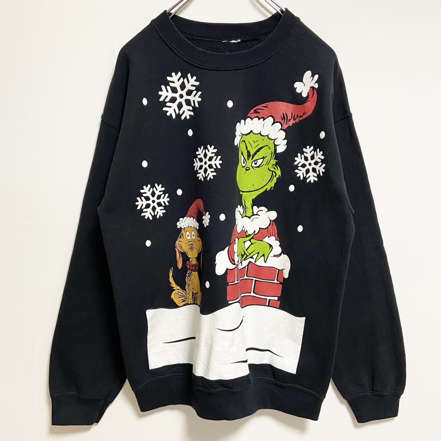 古着 used　THEGRINCH　グリンチ　長袖ビッグプリントスウェット　トレーナー　キャラクター　クリスマス　黒　Mサイズ