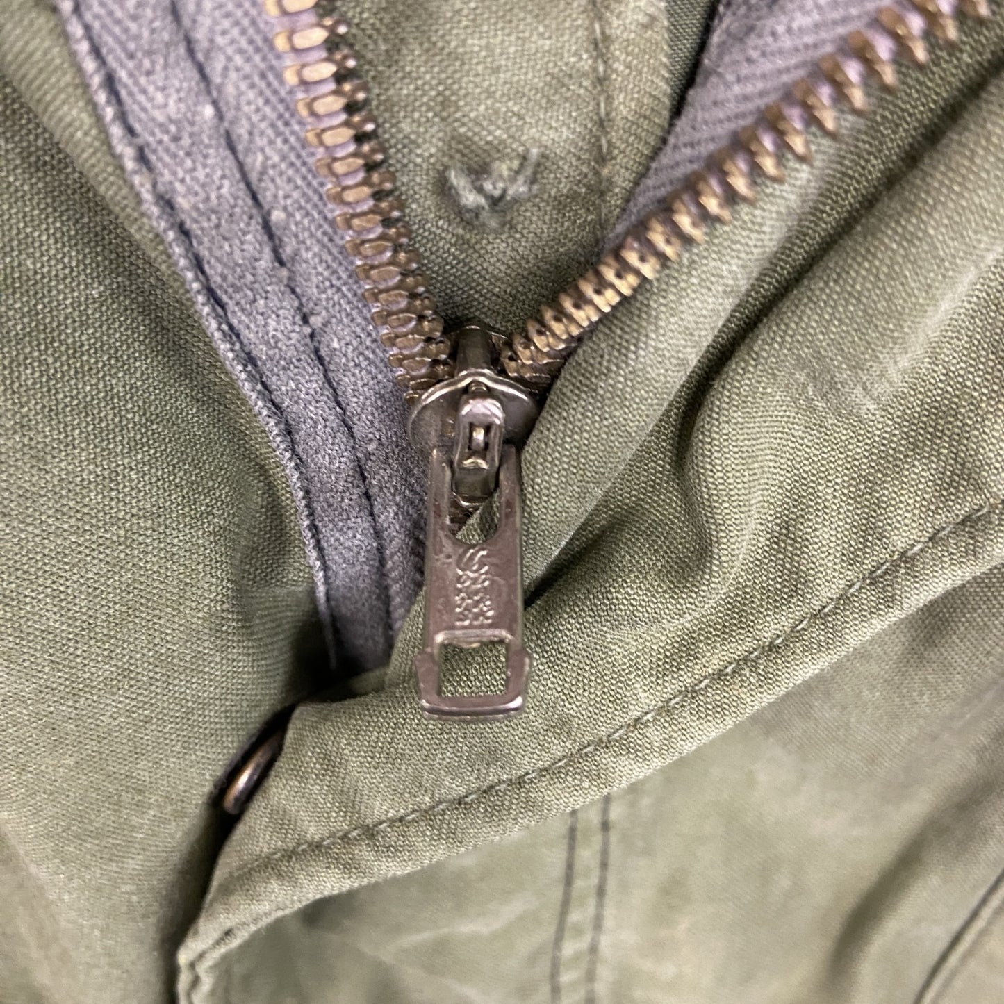 60s　U.S.ARMY　米軍　M-65　フィールドジャケット　ミリタリージャケット　ALPHA社製　カーキ　M-Lサイズ