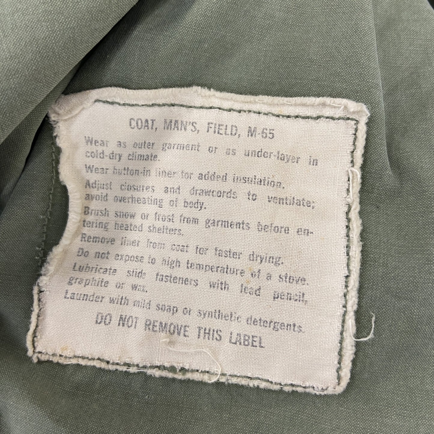 60s　U.S.ARMY　米軍　M-65　フィールドジャケット　ミリタリージャケット　ALPHA社製　カーキ　M-Lサイズ