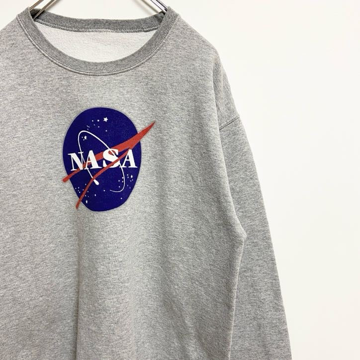 古着 used　長袖プリントスウェット　トレーナー　クルーネック　NASA　宇宙センター　グレー　秋冬服