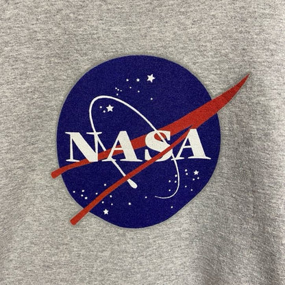 古着 used　長袖プリントスウェット　トレーナー　クルーネック　NASA　宇宙センター　グレー　秋冬服