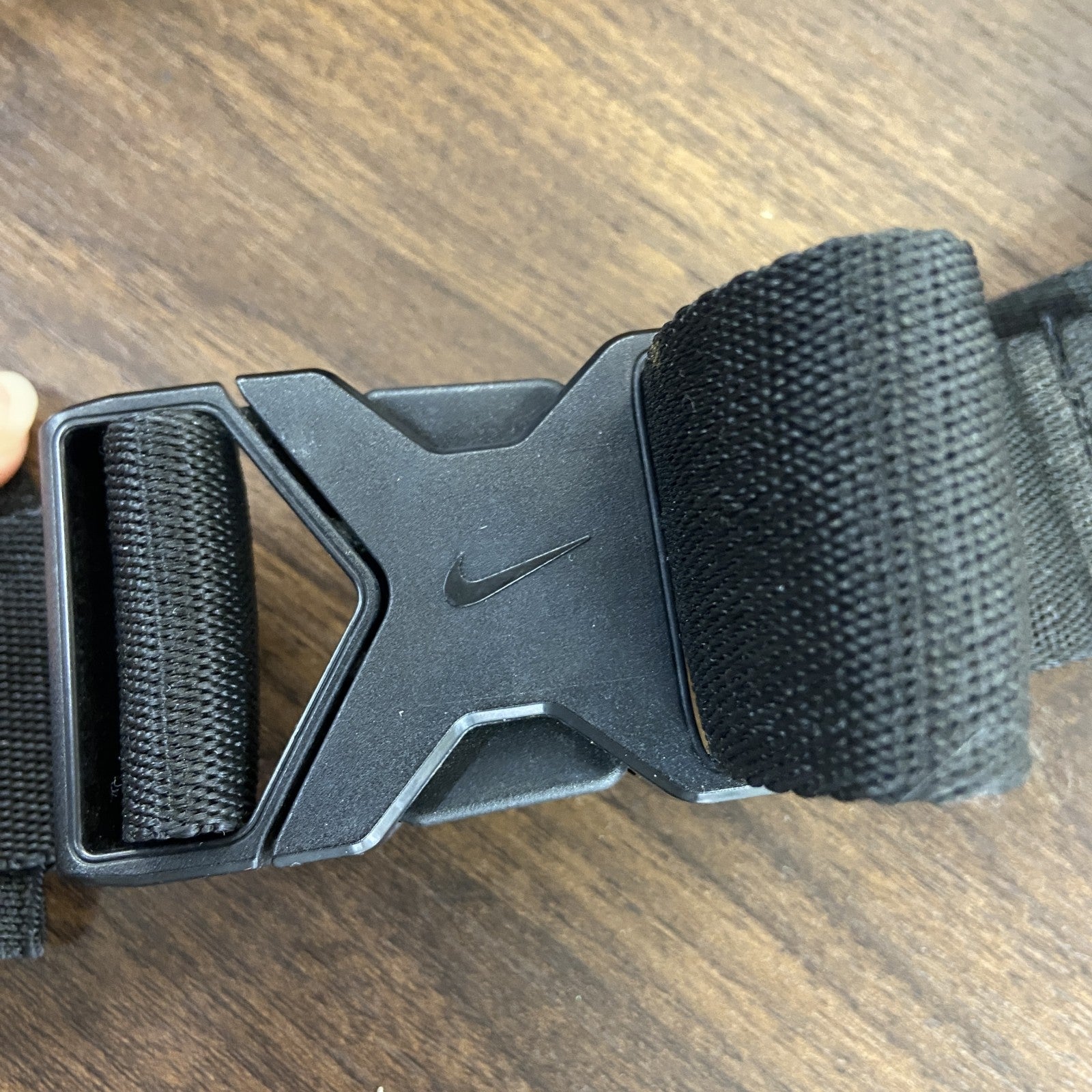 NIKE　ナイキ　ボディバッグ/ウエストポーチ　スウッシュ　デカロゴ　黒　ブラック　　古着