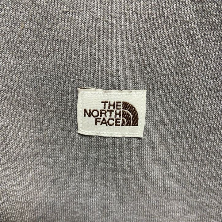 古着 used　THENORTHFACE　長袖ワンポイント刺繍スウェット　トレーナー　JACLYNSMITH　グレー　Lサイズ