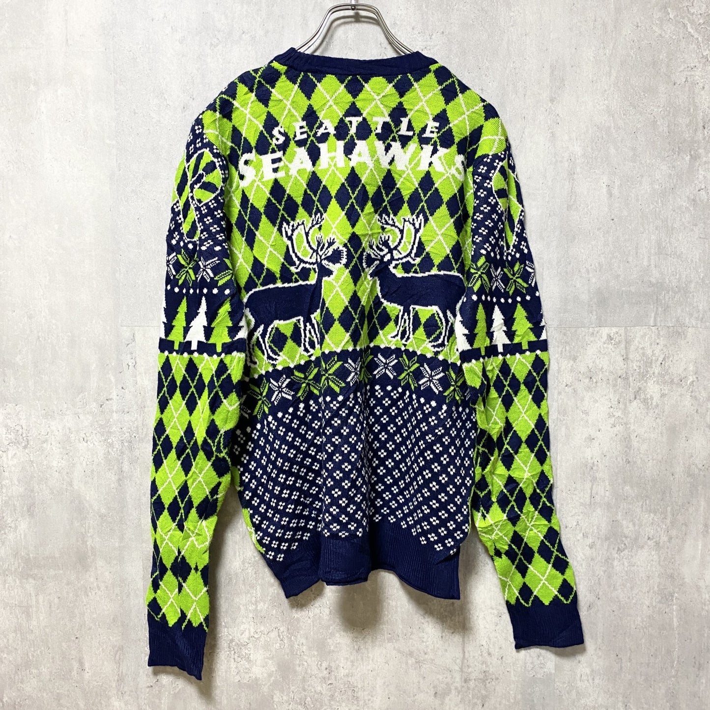 古着 used　NFL　Seattle Seahawks シアトルシーホークス　長袖総柄オフィシャルニット　セーター　Mサイズ