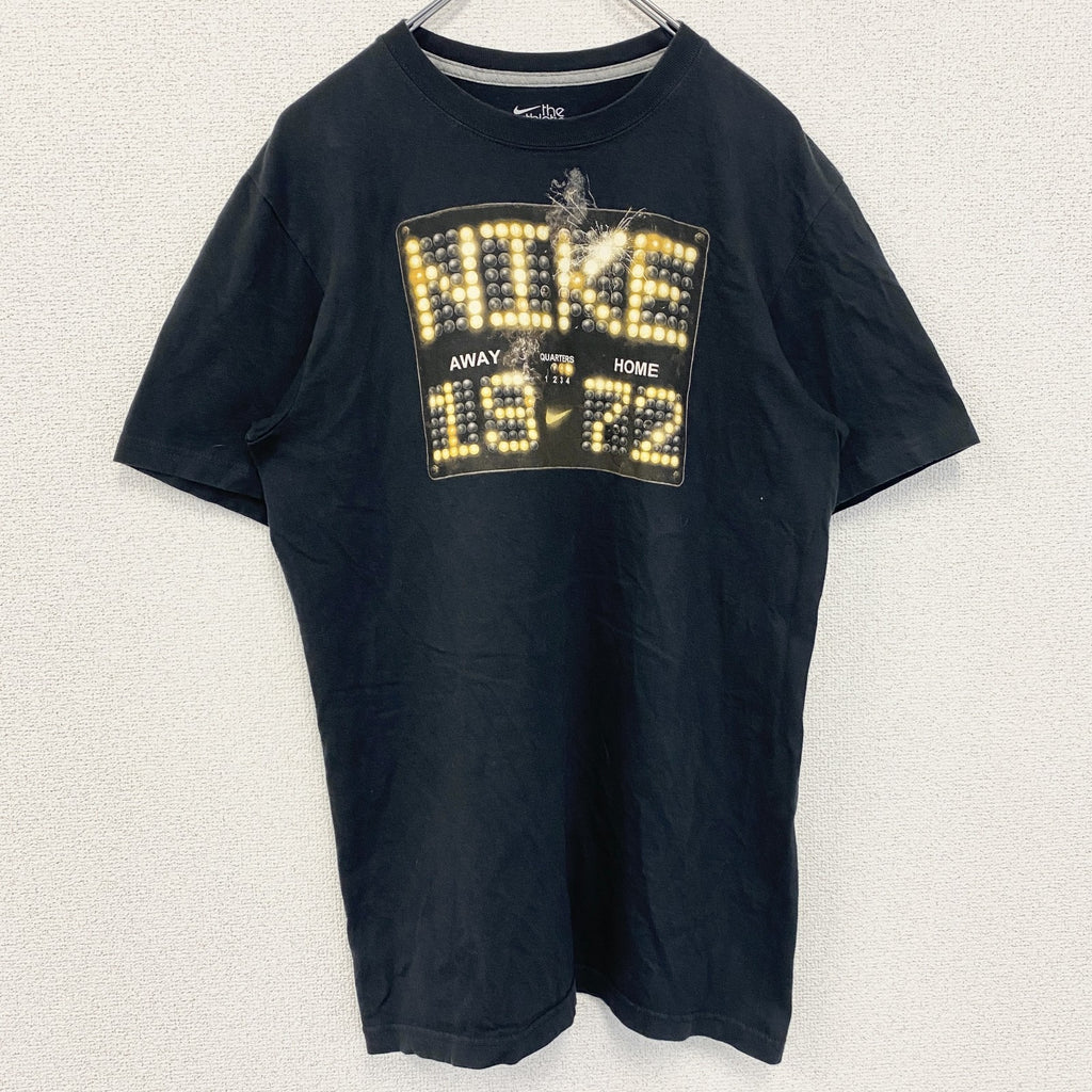 NIKE ナイキ　半袖プリントTシャツ　スウッシュロゴ　クルーネック　バスケ　レトロ　黒　ブラック　Mサイズ　古着