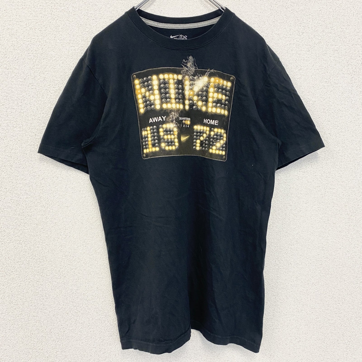 NIKE ナイキ　半袖プリントTシャツ　スウッシュロゴ　クルーネック　バスケ　レトロ　黒　ブラック　Mサイズ　古着