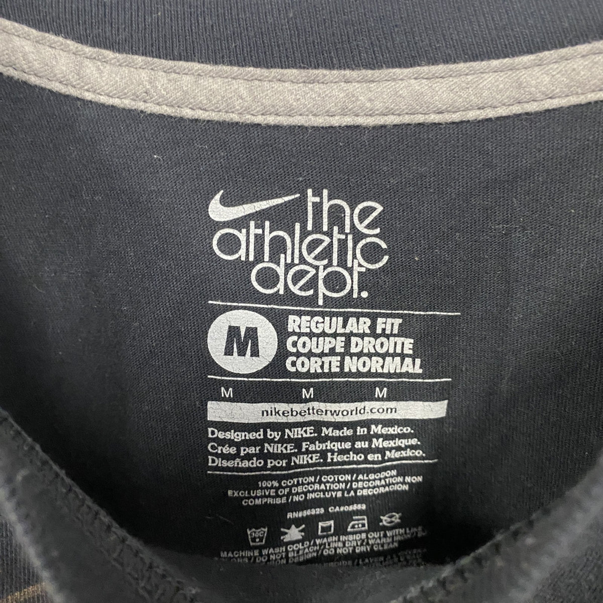 NIKE ナイキ　半袖プリントTシャツ　スウッシュロゴ　クルーネック　バスケ　レトロ　黒　ブラック　Mサイズ　古着