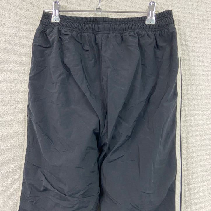 90s adidas　アディダス　デサント製　トラックパンツ/ナイロンパンツ　黒　ブラック　M～Lサイズ　古着