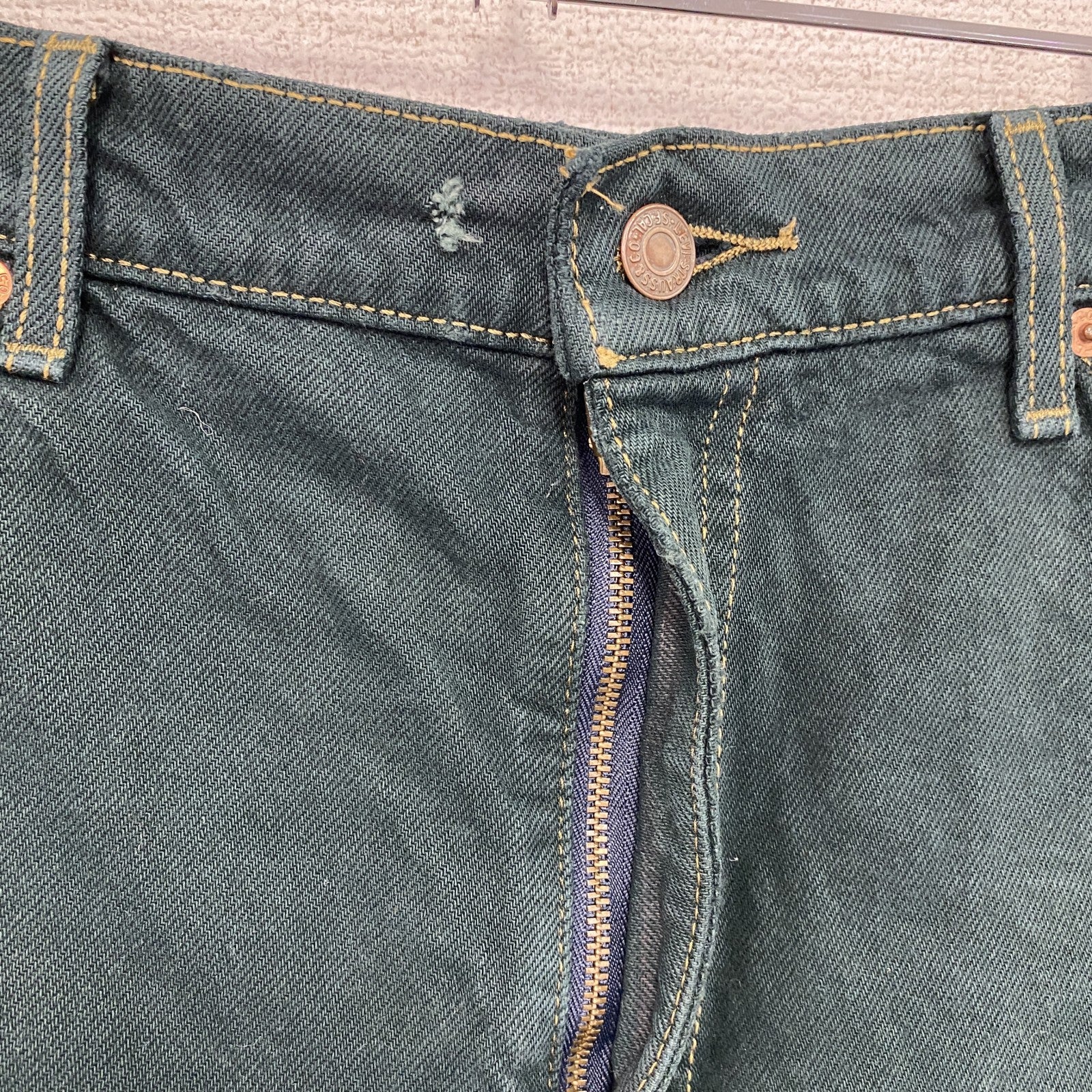 Levi's　リーバイス　550　ハーフデニムパンツ/ショートパンツ　切りっぱなし　ジップフライ　深緑　ダークグリーン　W33サイズ　古着
