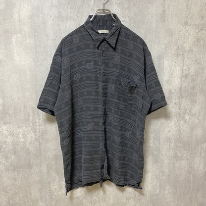 古着 used　MODA CAMPIA MODA　半袖総柄ボタンシャツ　シルク100％　黒　ブラック　レトロデザイン　Lサイズ