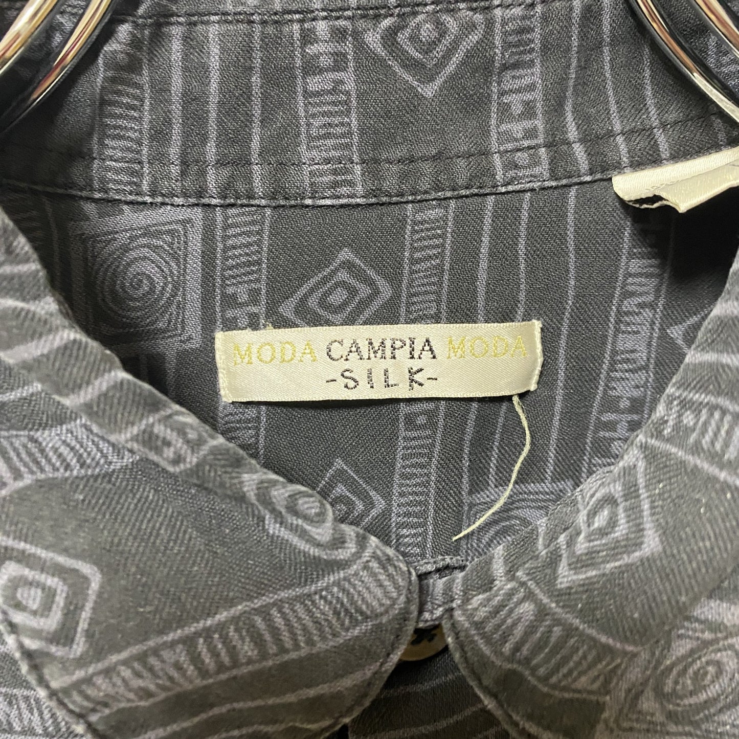 古着 used　MODA CAMPIA MODA　半袖総柄ボタンシャツ　シルク100％　黒　ブラック　レトロデザイン　Lサイズ