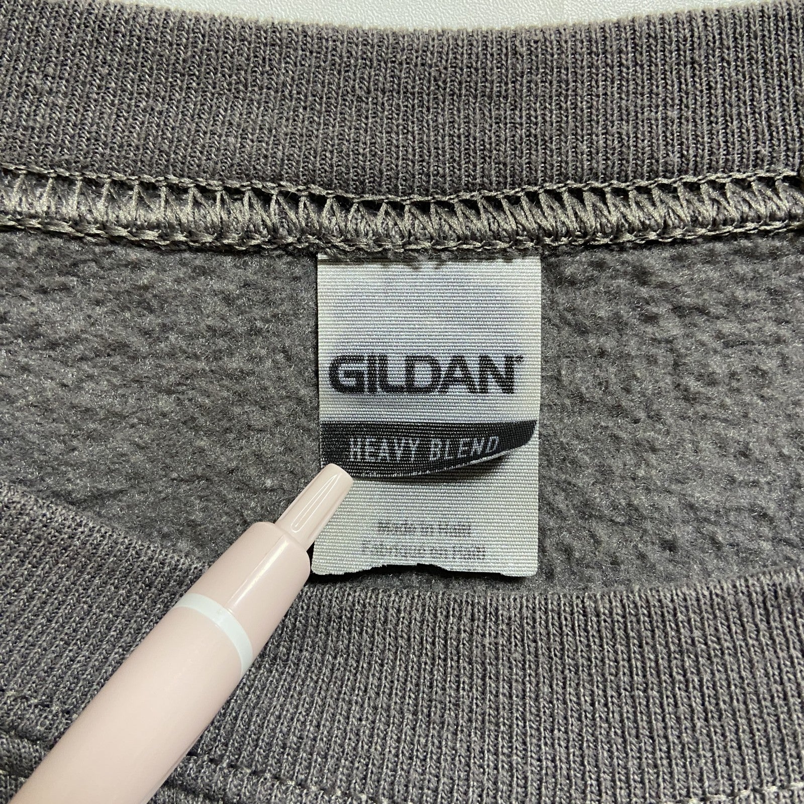 GILDAN　ギルダン　スウェット/トレーナー　フェード　ニコちゃん　クルーネック　灰色　グレー　古着